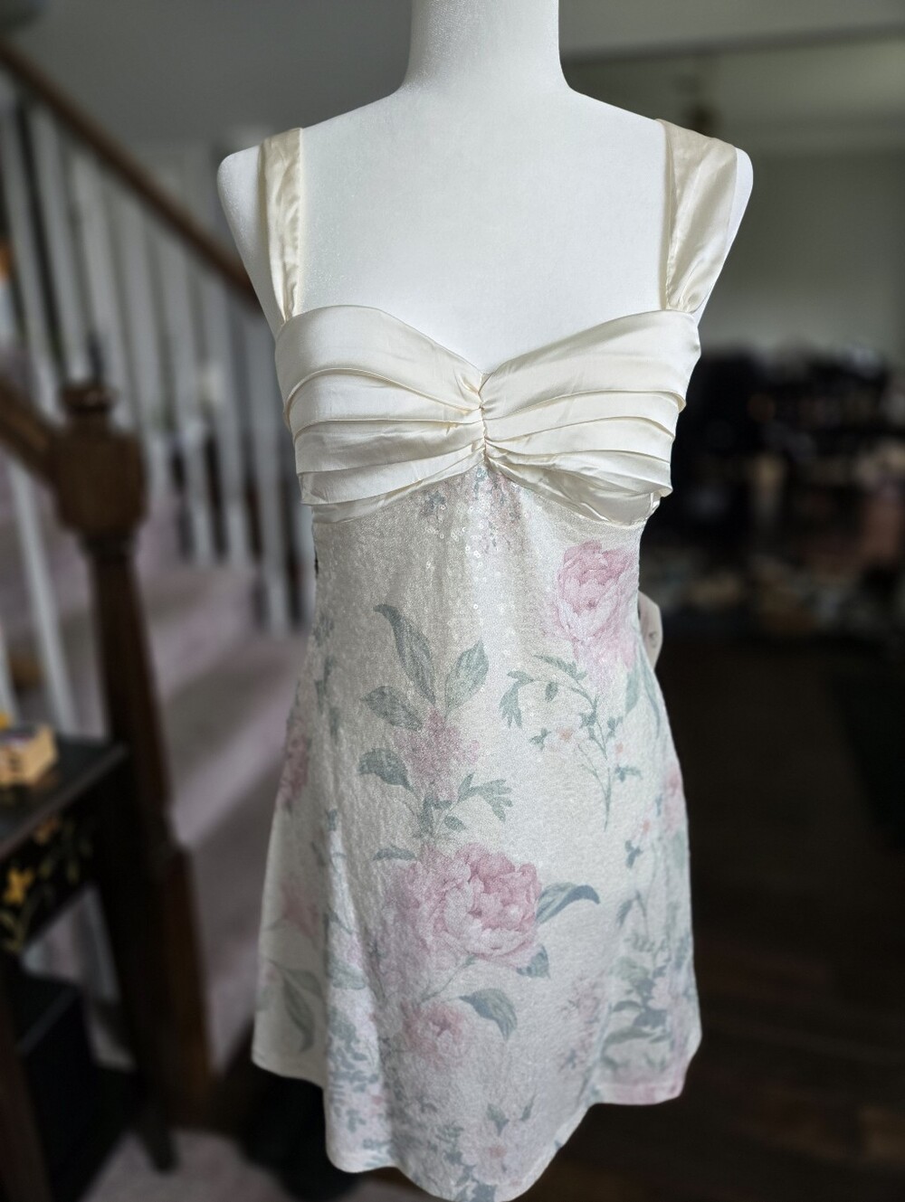 Windsor Krissy Floral Sequin Mini Dress Large